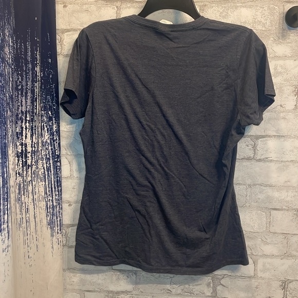 Women’s navy heather tee L - Picture 2 of 3